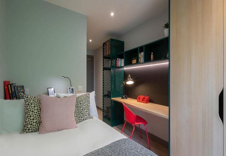Hall - Highlight Thomas Street