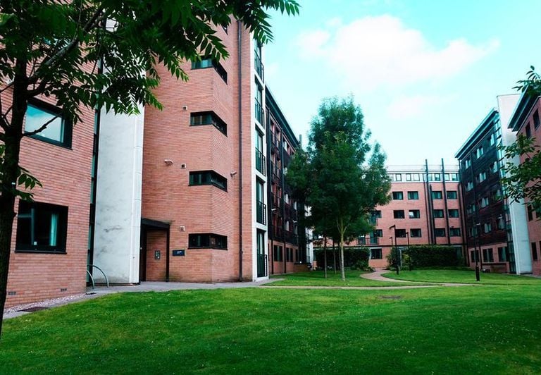 Hall - Yarncliffe Apartments