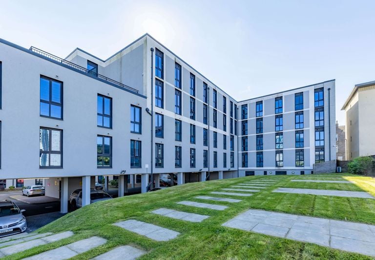 Hall - ABeleven