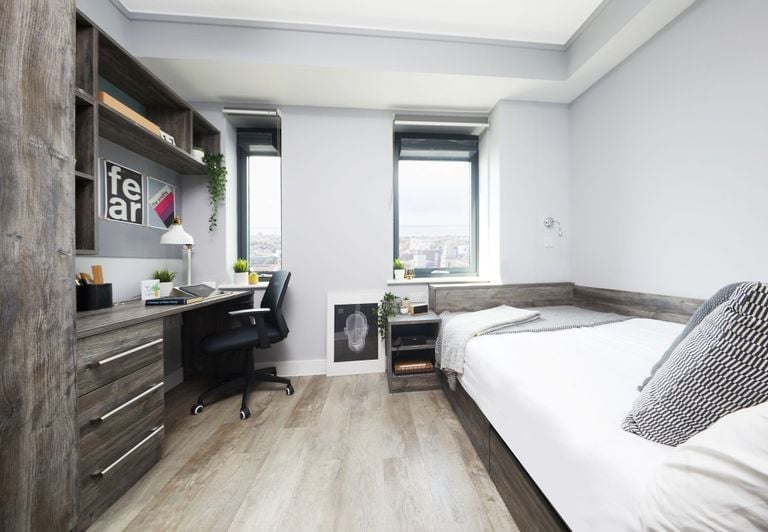 Crown Place - Portsmouth