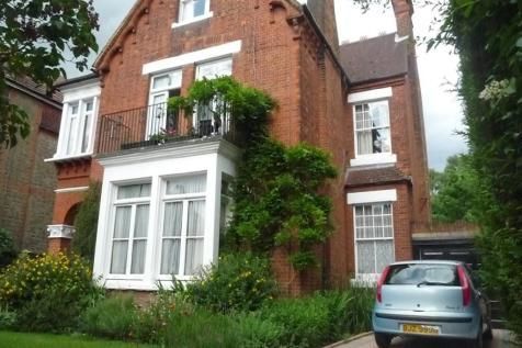 credit: http://www.rightmove.co.uk/property-to-rent/Strawberry-Hill/1-bed-flats.html