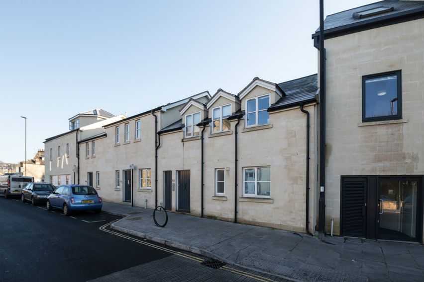credit: https://www.bath.ac.uk/student-accommodation/canal-bridge-student-accommodation/