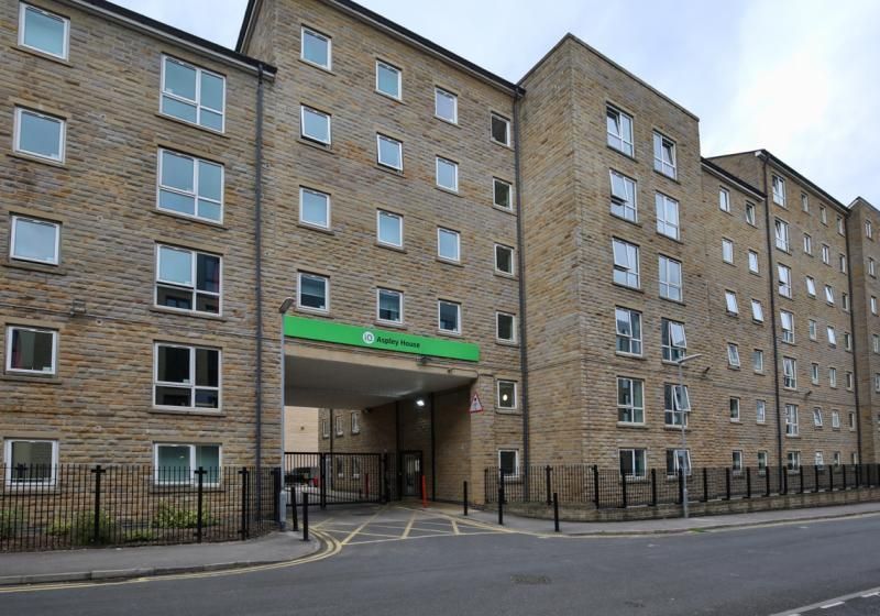 credit: https://www.iqstudentaccommodation.com/sites/default/files/styles/slider/public/2018-07/Exterior%20-%20Aspley%20House%20%281%20of%209%29.jpg?itok=zncHGYCy