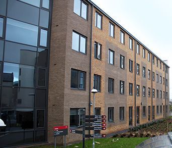 credit: https://www.bangor.ac.uk/accommodation/images/halls/st-marys/Cemlyn1.jpg