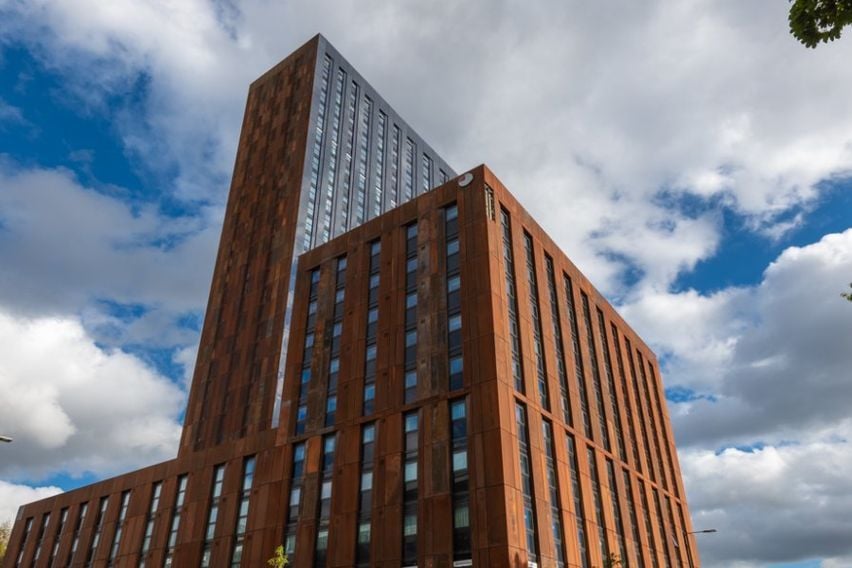 credit: https://www.canvas-student.com/media/aynpjo3d/5-5-1-44-river-street-tower-manchester-2.jpg?anchor=center&mode=crop&width=2000&height=1000&rnd=132901874682470000