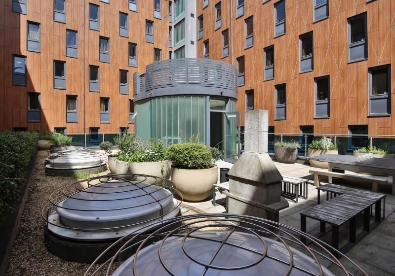 credit: https://www.iqstudentaccommodation.com/sites/default/files/styles/slider/public/2019-11/Courtyard%20-%20Will%20Wyatt%20Court%20%286%20of%2024%29.jpg?itok=9cp_bUKV