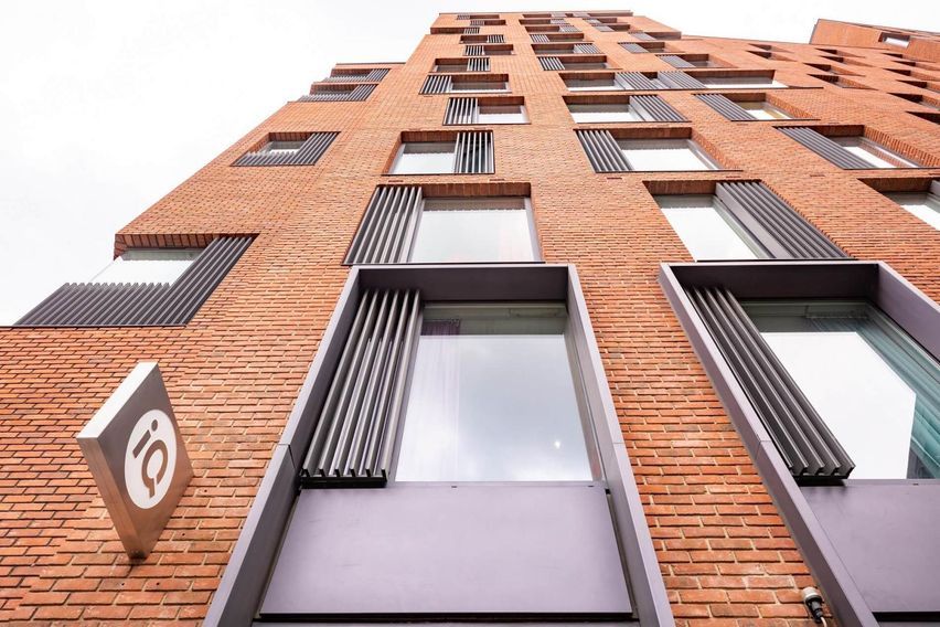 credit: https://www.iqstudentaccommodation.com/sites/default/files/styles/slider/public/2020-07/iQ%20Student%20Accommodation%20Shoreditch%20exterior%20%283%29.jpg?itok=HdGWxH33