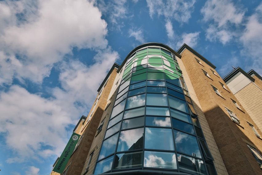 credit: https://www.iqstudentaccommodation.com/sites/default/files/styles/slider/public/2018-08/Arkwright%20House%20-%20Exterior%20%286%20of%2010%29.jpg?itok=M8uC4Nf1