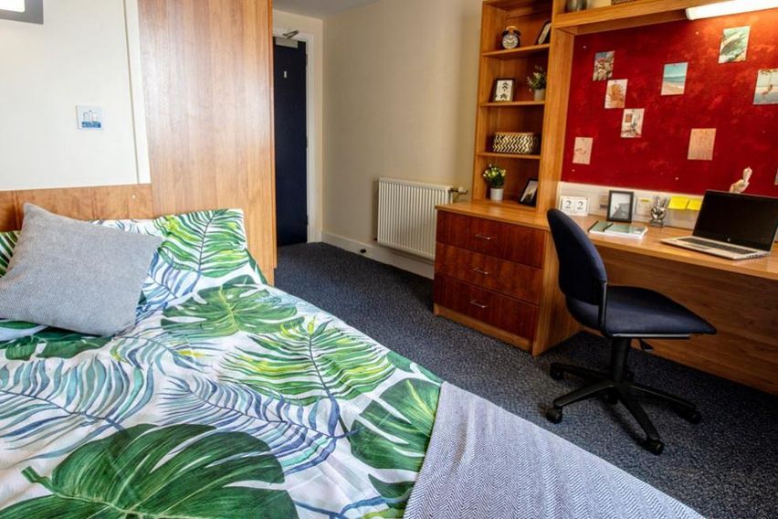credit: https://www.sanctuary-students.com/student-accommodation/dundee/seabraes-2