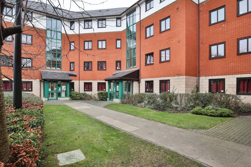 credit: https://www.iqstudentaccommodation.com/manchester/manchester-gardens