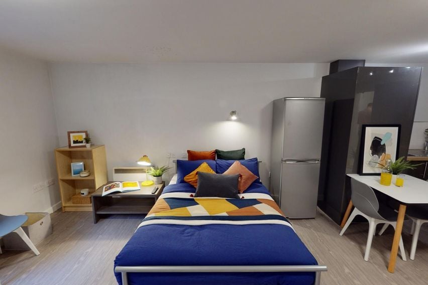 credit: https://www.iqstudentaccommodation.com/leeds/marsden-house