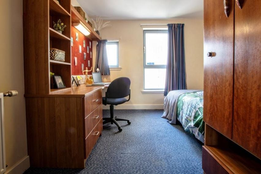 credit: https://www.sanctuary-students.com/student-accommodation/dundee/west-park-flats
