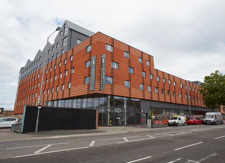 Mannequin House East London 94 Verified student reviews